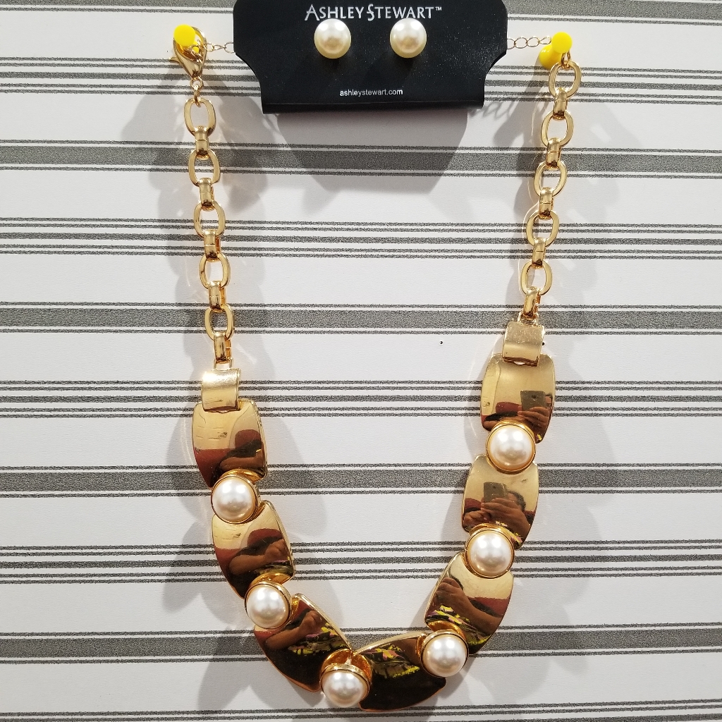 Ashley Stewart Gold And Pearl Chunky Chain Linked Necklace & Pearl Stud Earrings